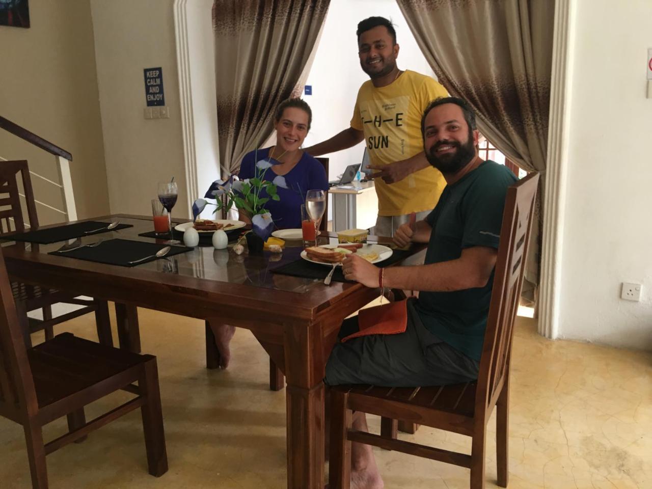 Like Mike Tourist Guest House & Restaurant Negombo Luaran gambar