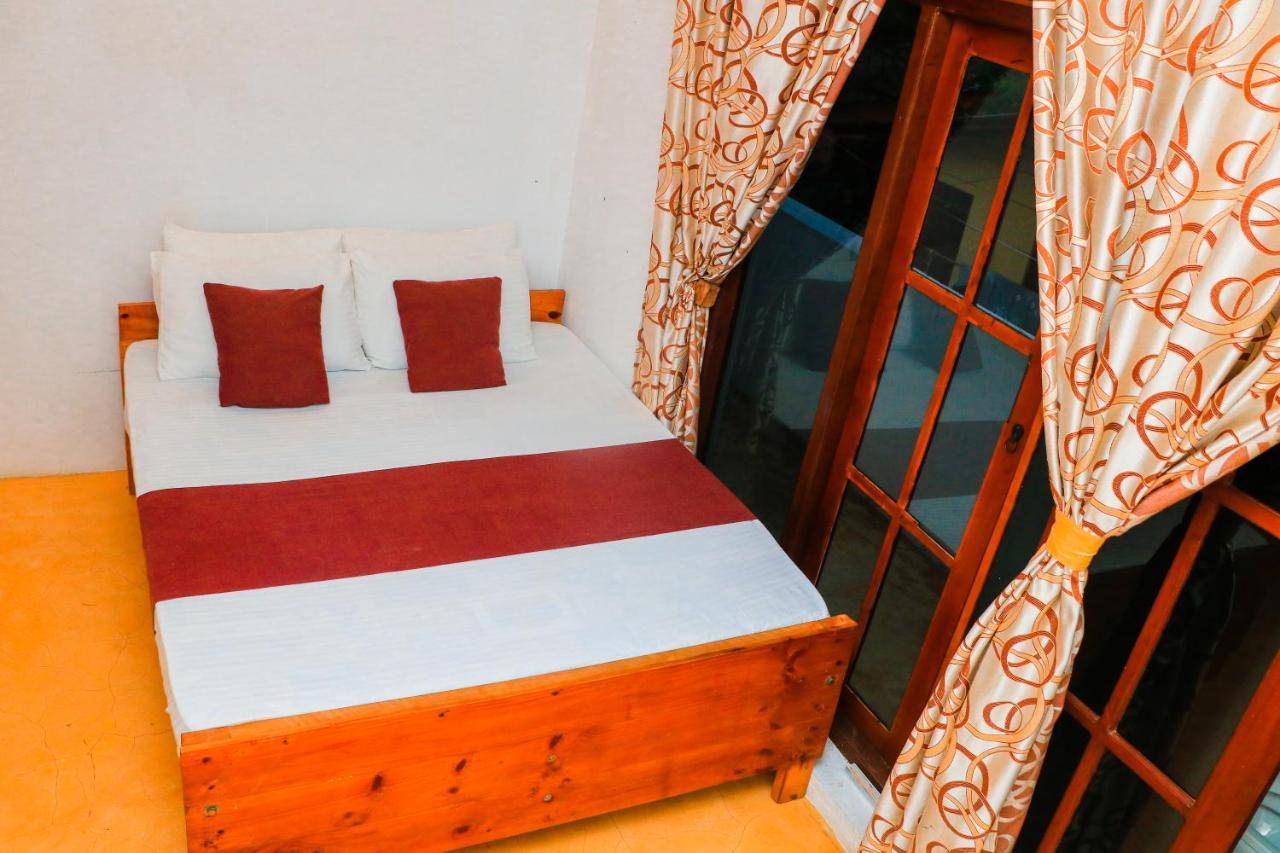 Like Mike Tourist Guest House & Restaurant Negombo Luaran gambar