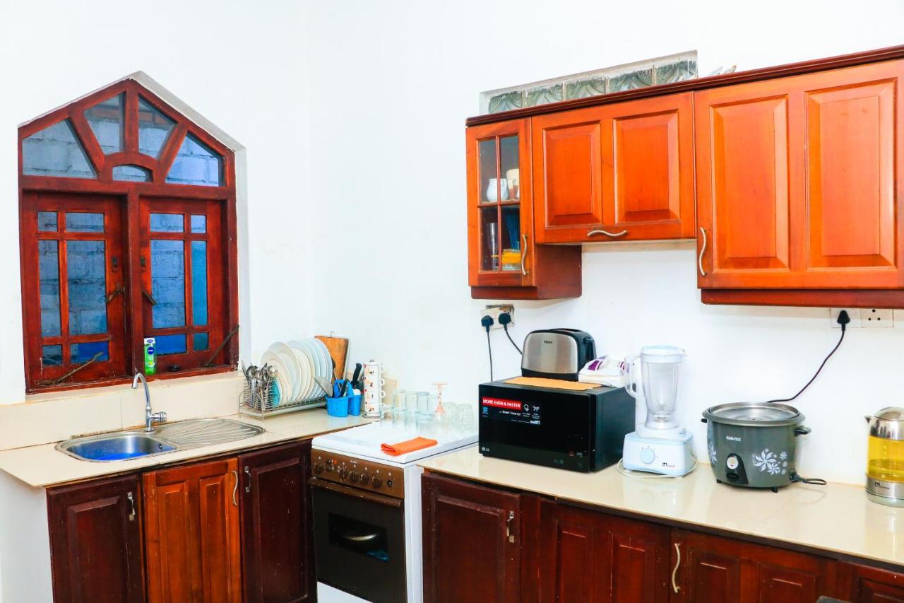 Like Mike Tourist Guest House & Restaurant Negombo Luaran gambar